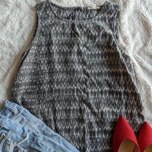 Gray Ikat Print Top Size Small